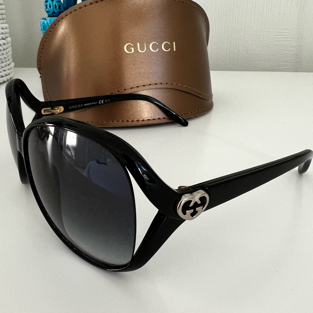Gucci Oversized Black Sunnies